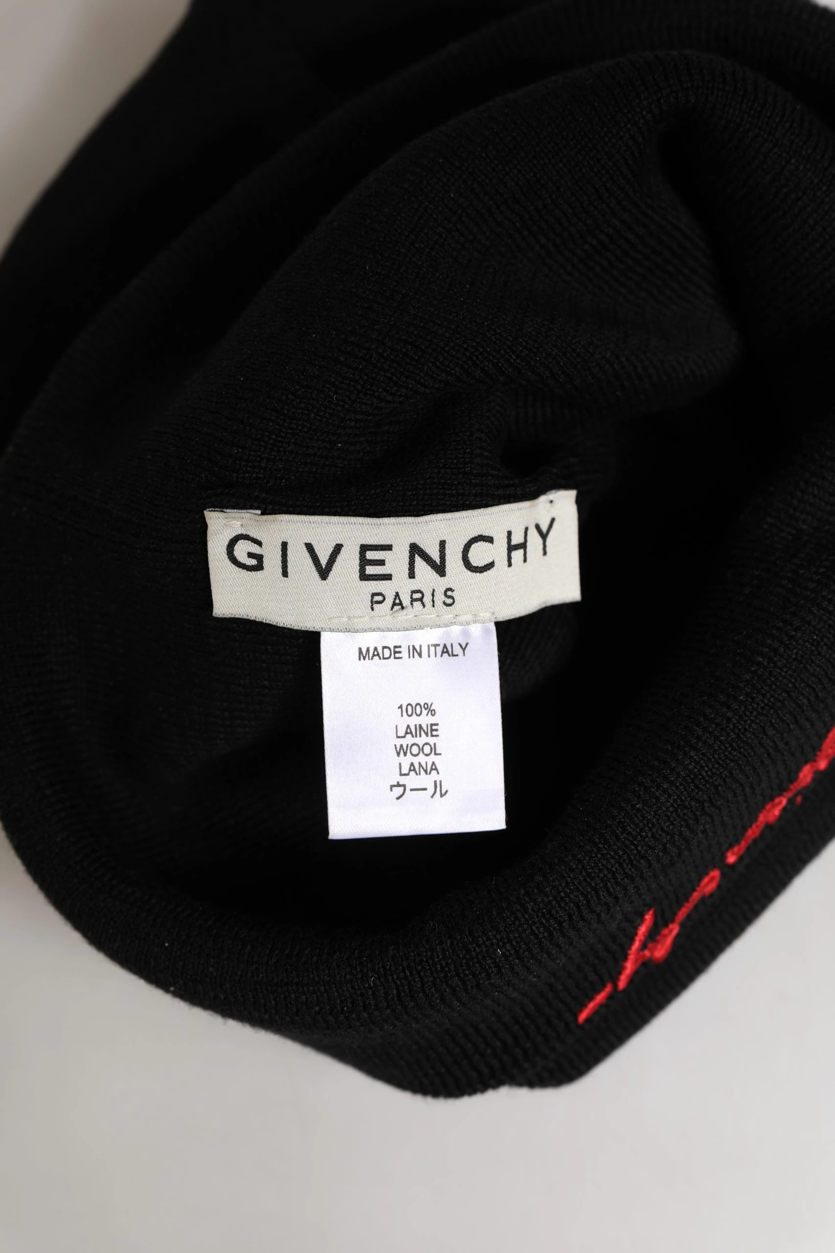 Шапка бини Givenchy