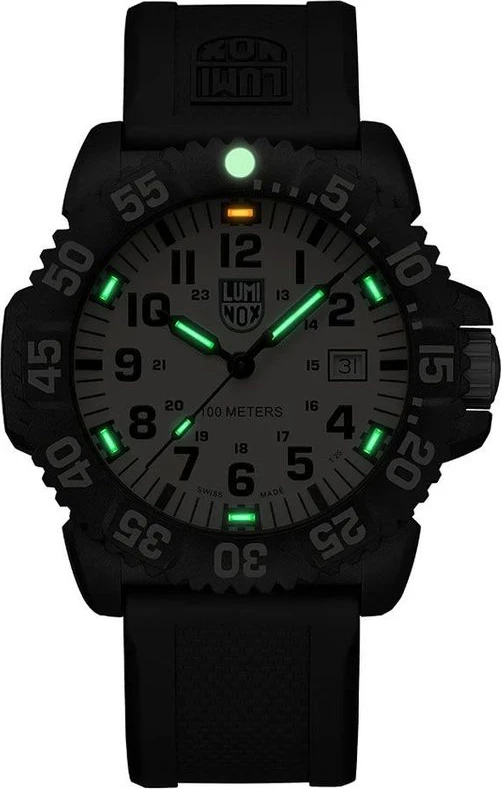 Спортивные часы Luminox