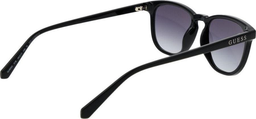 Солнцезащитные очки GUESS
