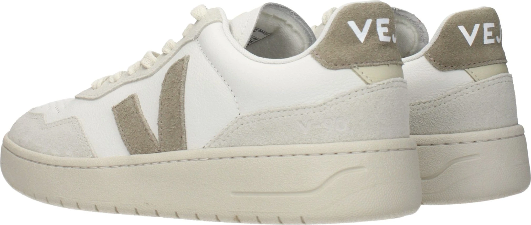 Кроссовки Veja из белой кожи