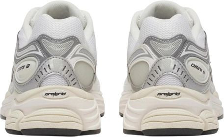 Athletic Sneakers Saucony
