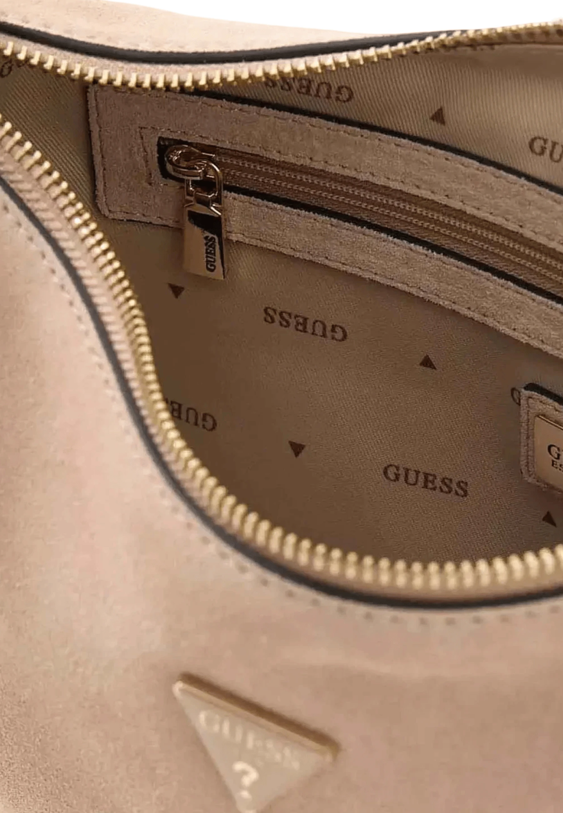 Сумки GUESS