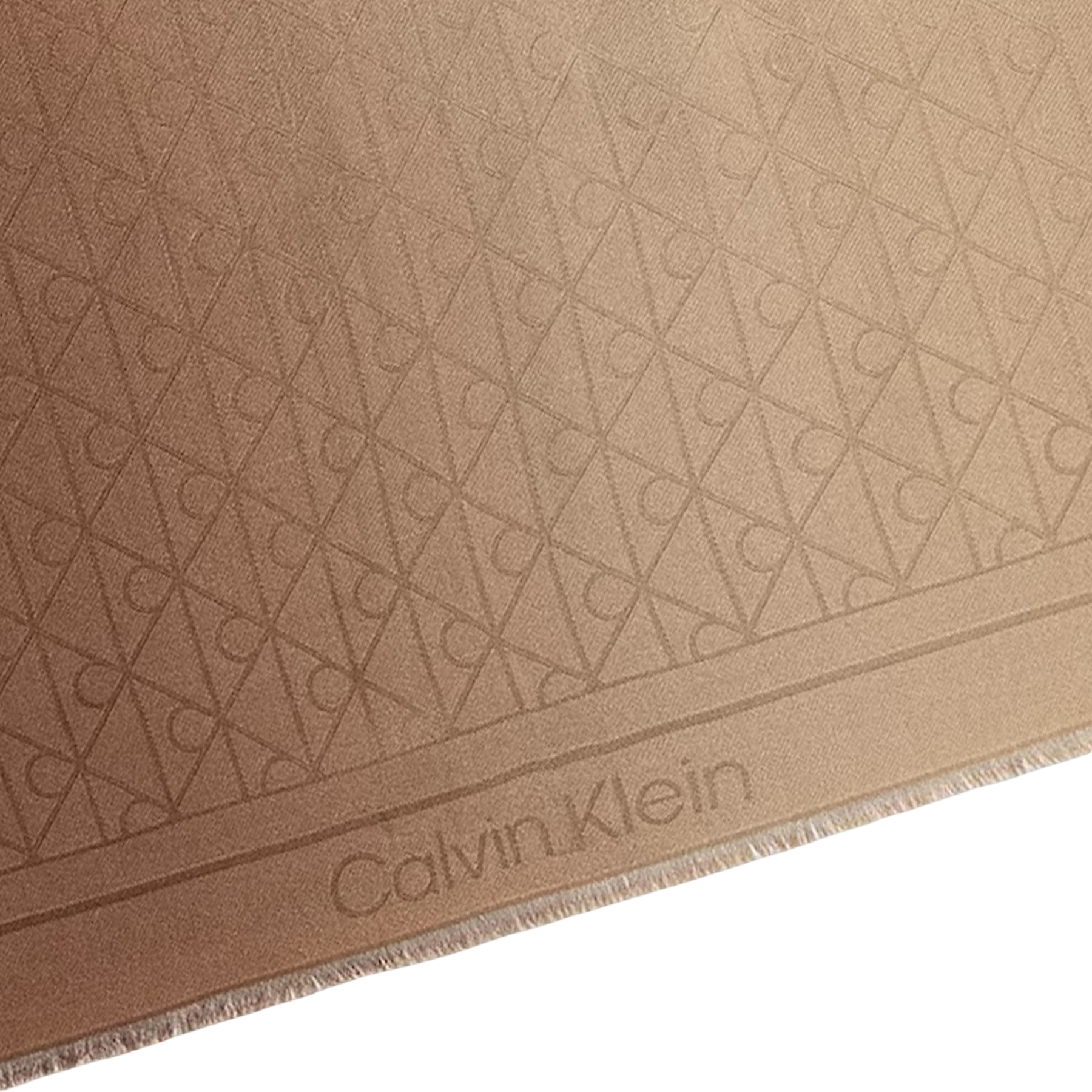 Шарфы Calvin Klein