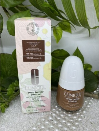 Тональный крем Clinique Even Better Clinical Serum Foundation SPF 20