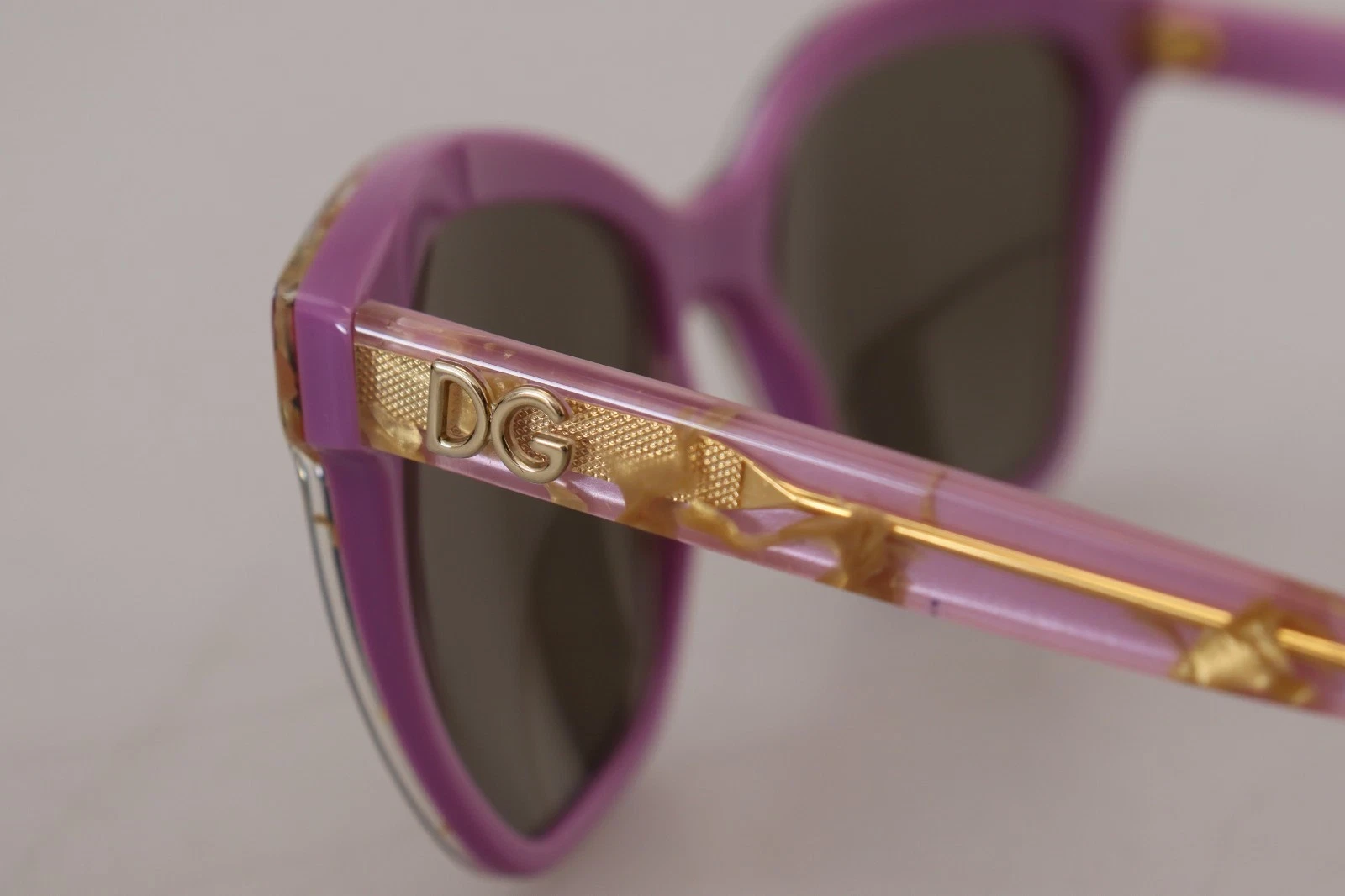 Солнцезащитные очки Dolce & Gabbana DG4251