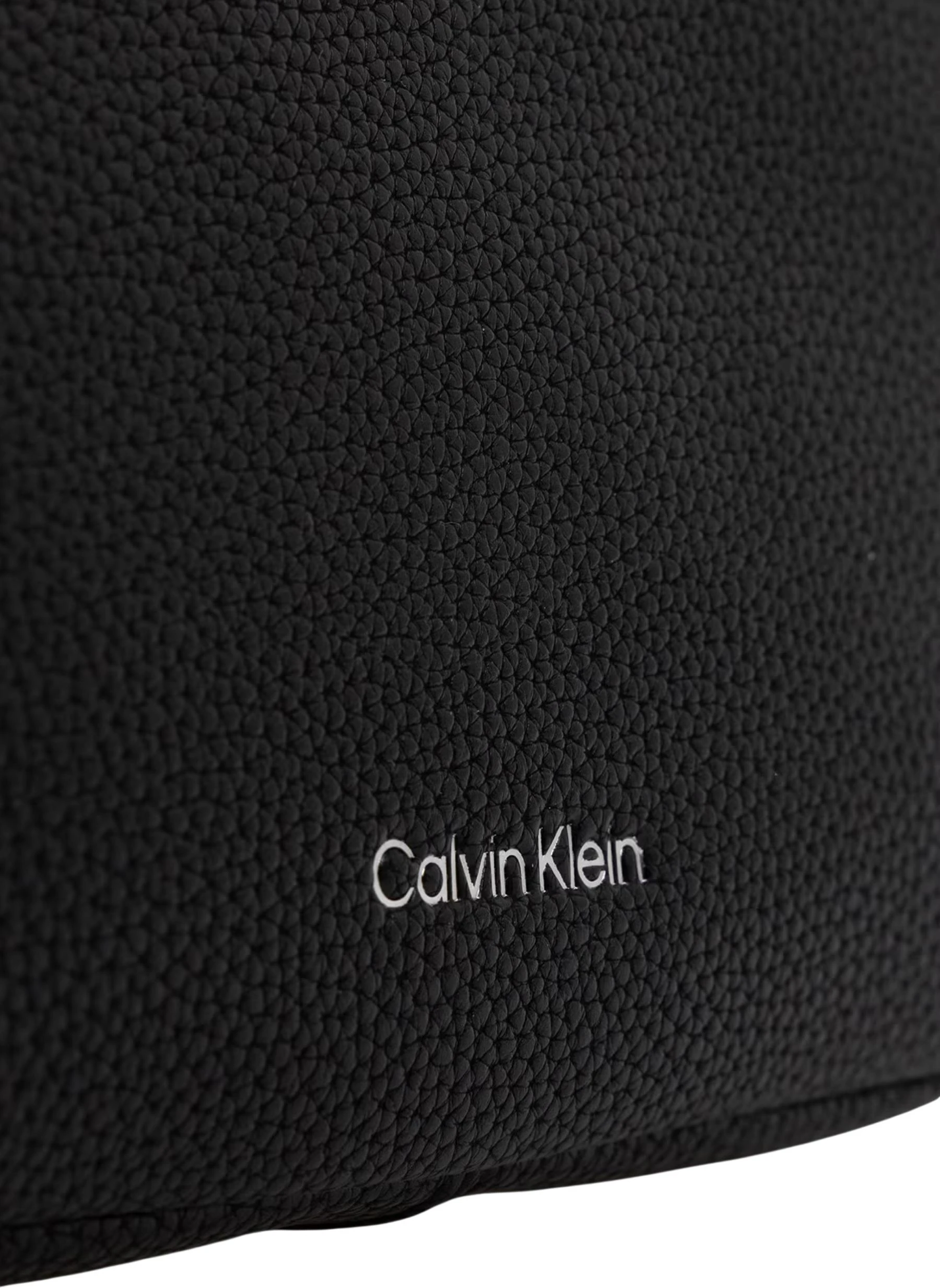 Сумки Calvin Klein
