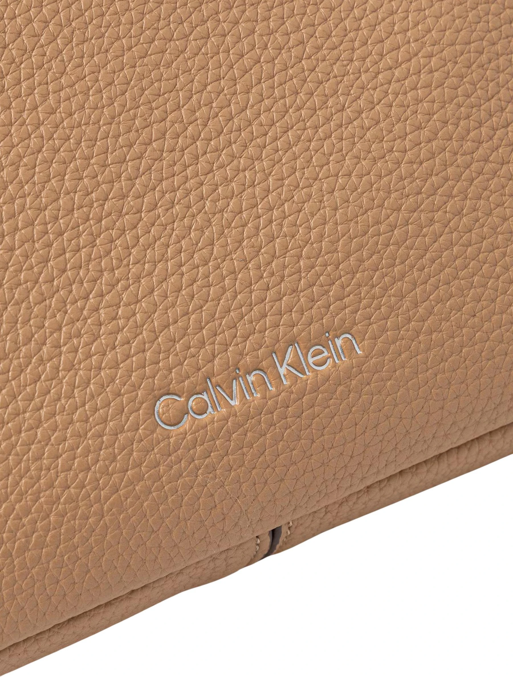 Сумки Calvin Klein