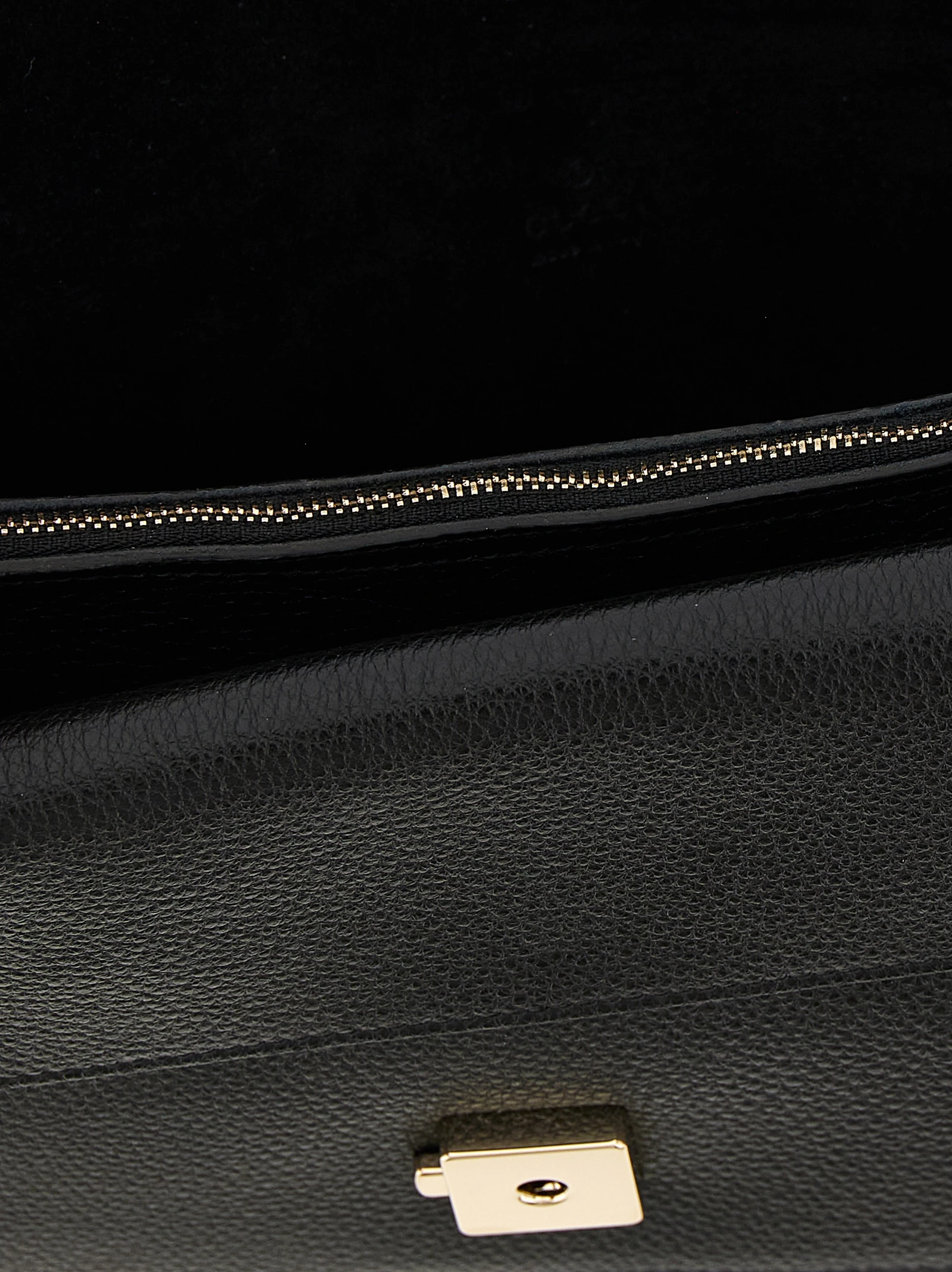 Shoulder Bag Gucci Black Calfskin