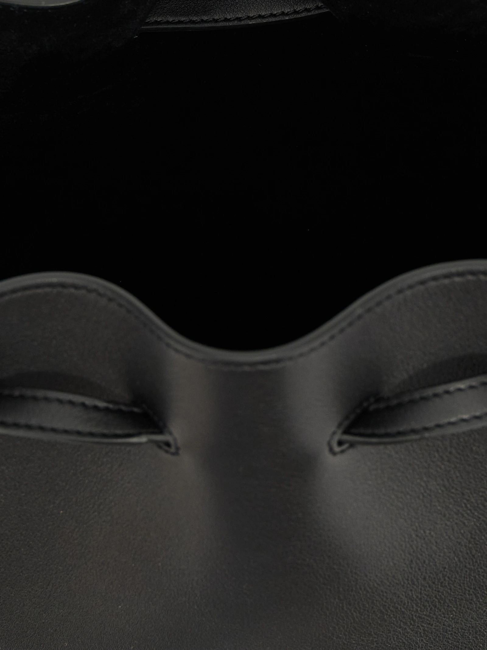 Black Calfskin Shoulder Bag Valentino Garavani