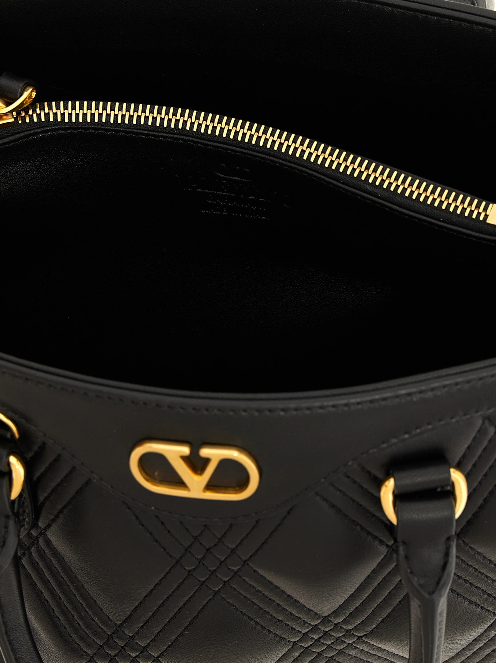 Handbag Valentino Garavani Black Lamb Leather