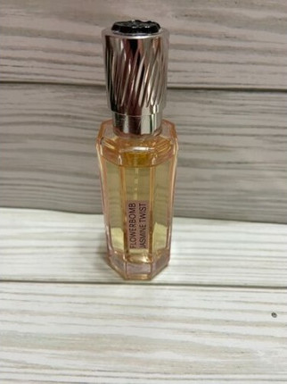 Layering Oil Viktor & Rolf Flowerbomb Jasmine Twist