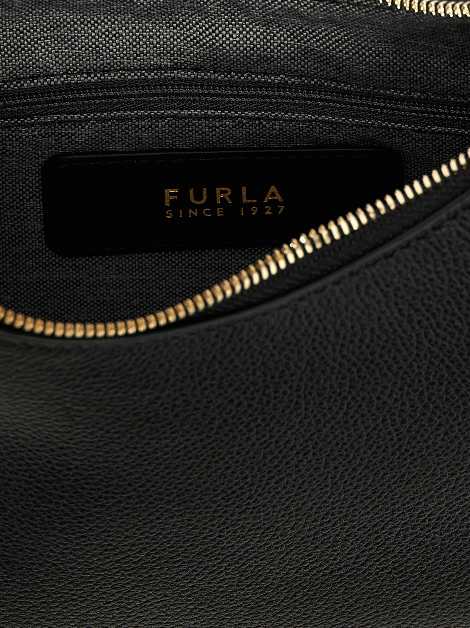 Сумка на плечо Furla