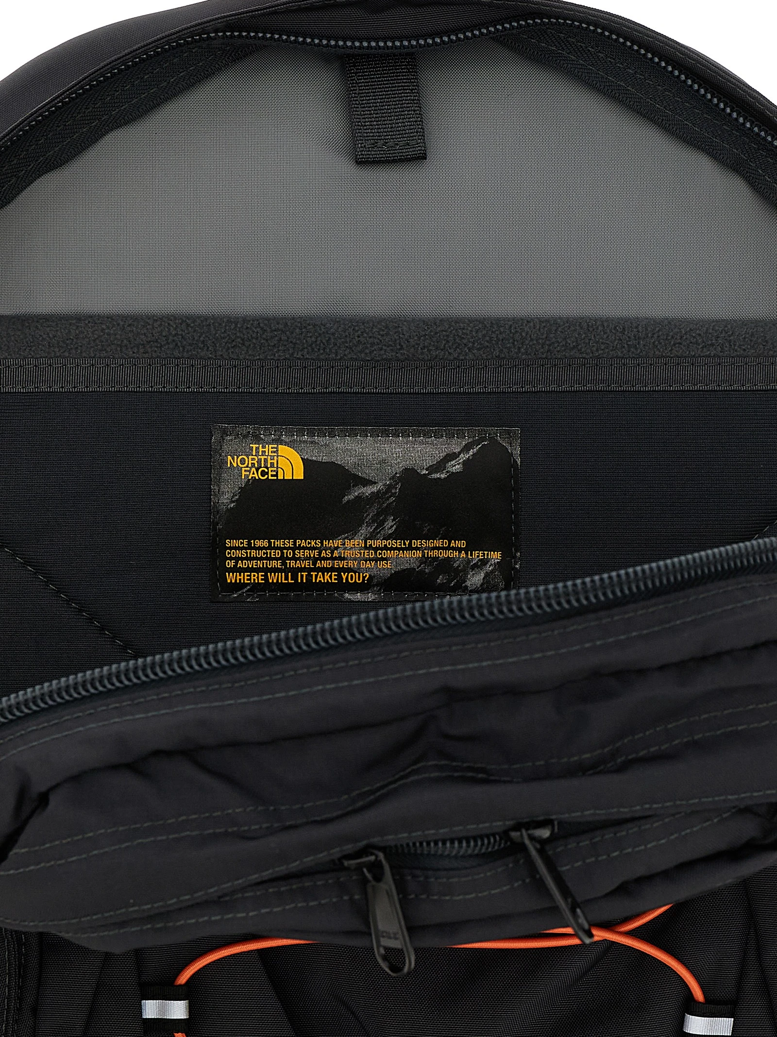 Серый нейлоновый рюкзак The North Face