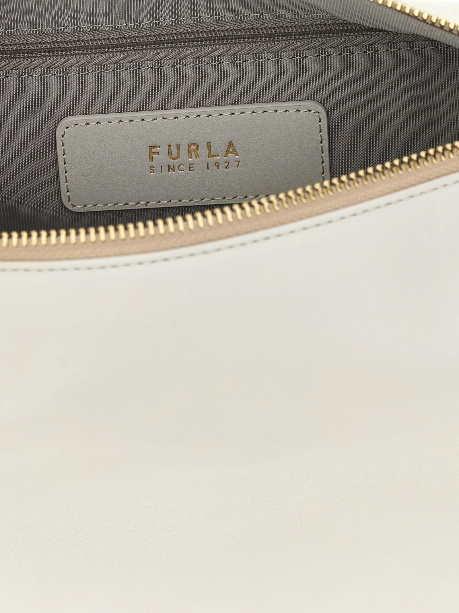 Сумка на плечо Furla Nuvola Hobo M