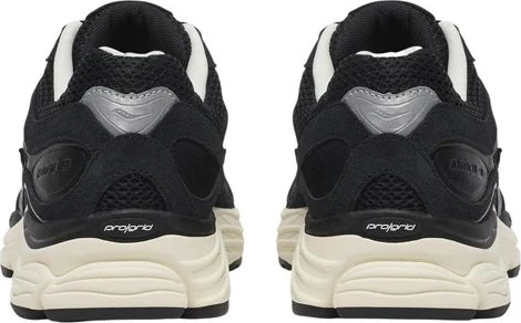 Атлетичные кроссовки Saucony