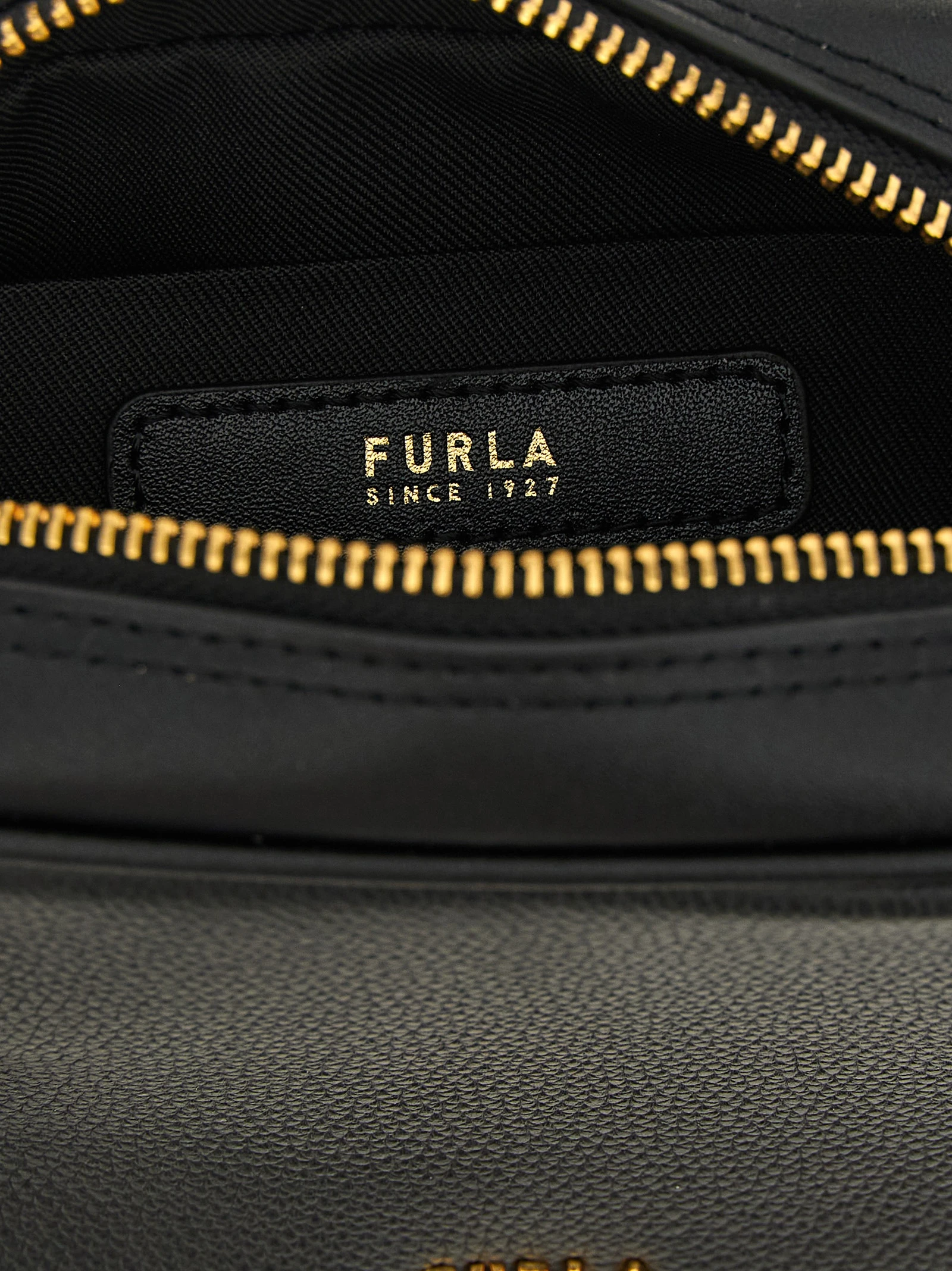 Handbag Furla Poppy S
