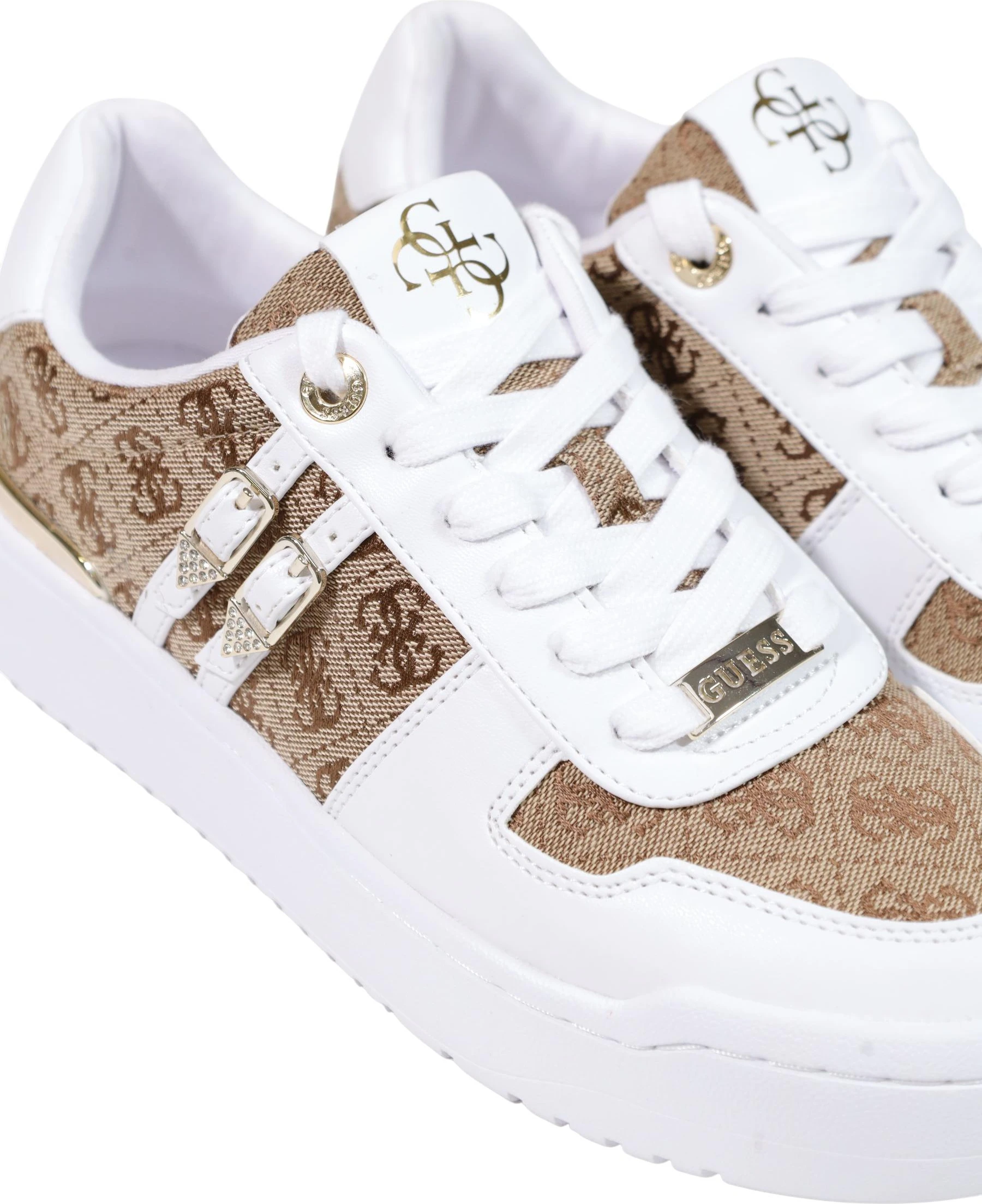 Кроссовки GUESS