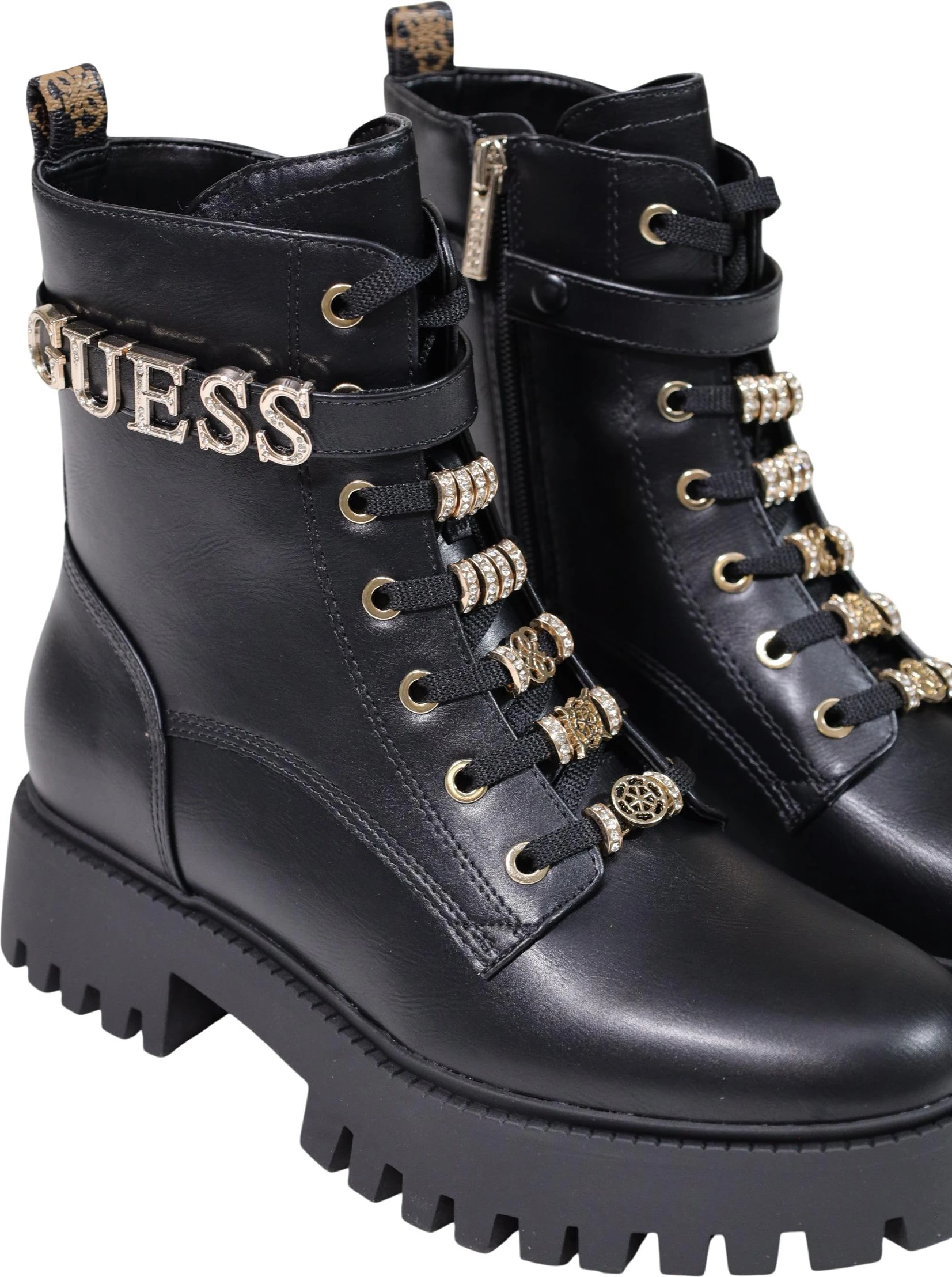 Ботинки GUESS