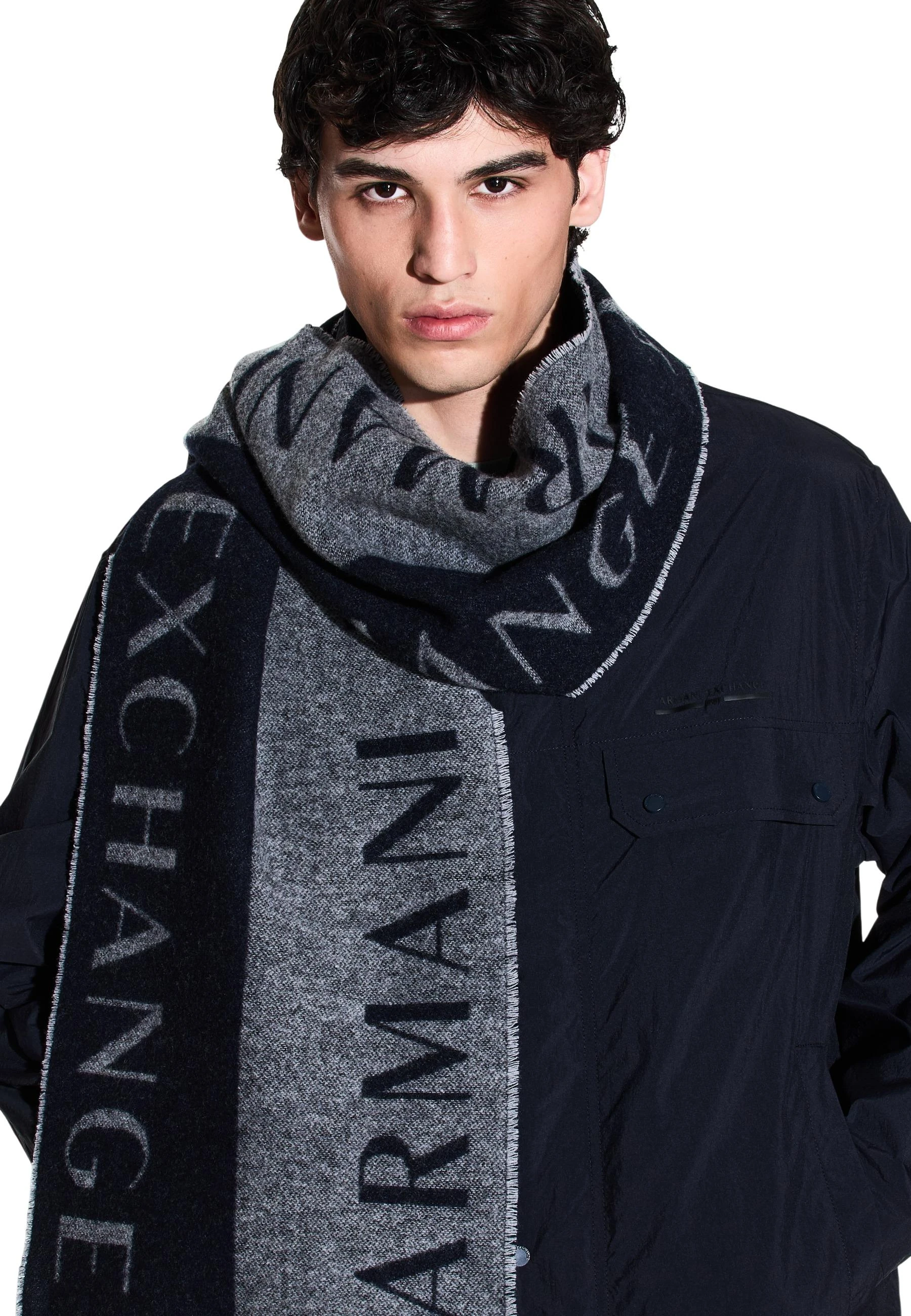 Шарфы Armani Exchange