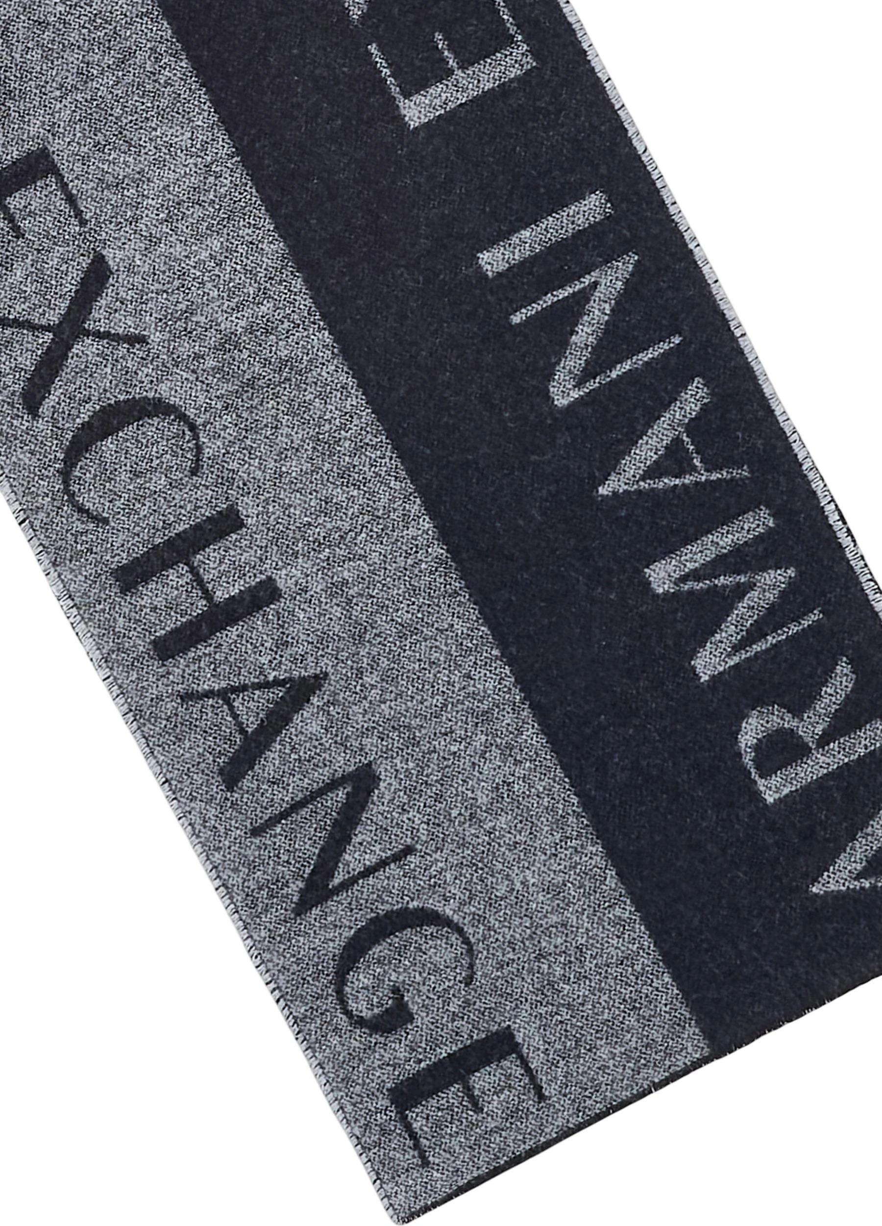Шарфы Armani Exchange