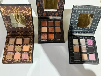 Палетка теней для век Makeup Revolution