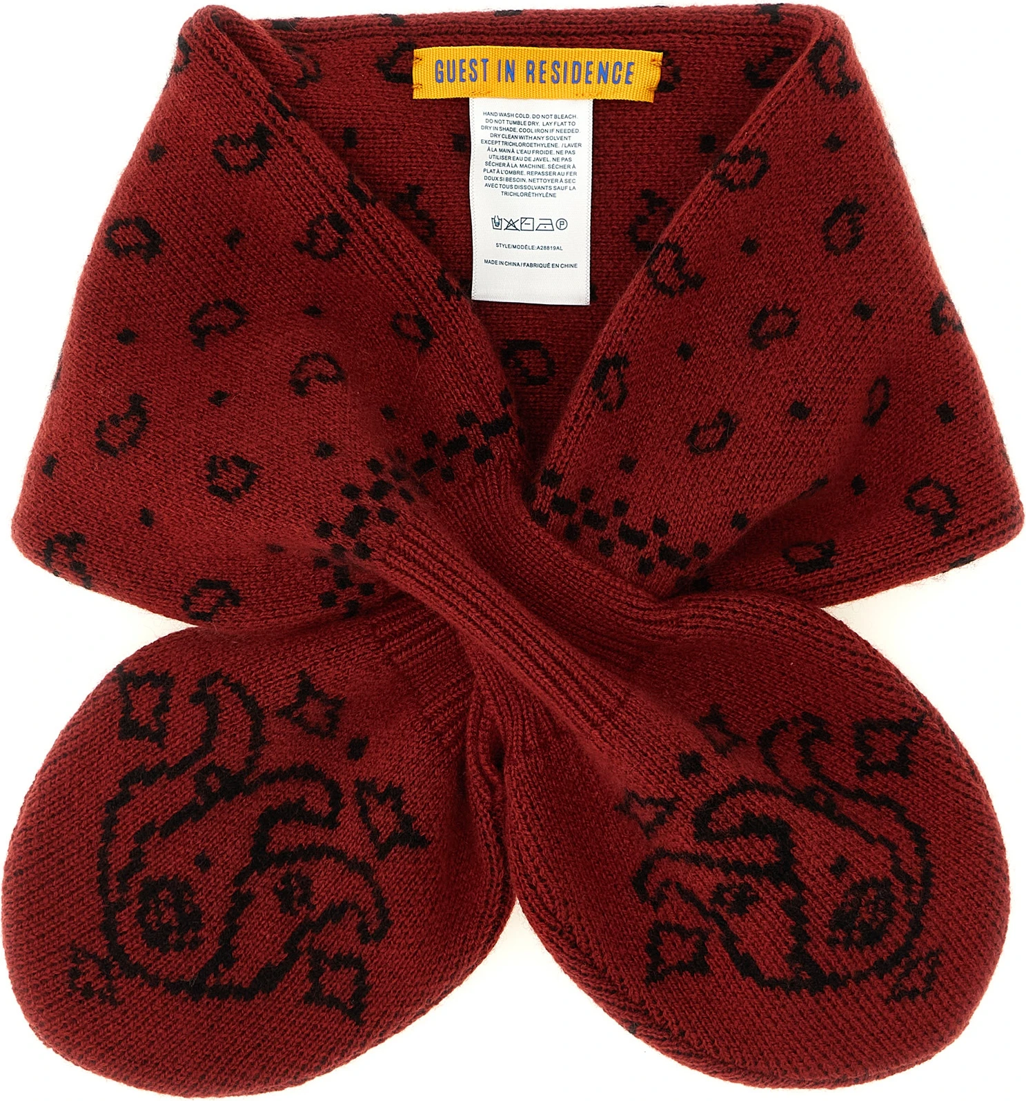 Scarf Guest in Residence