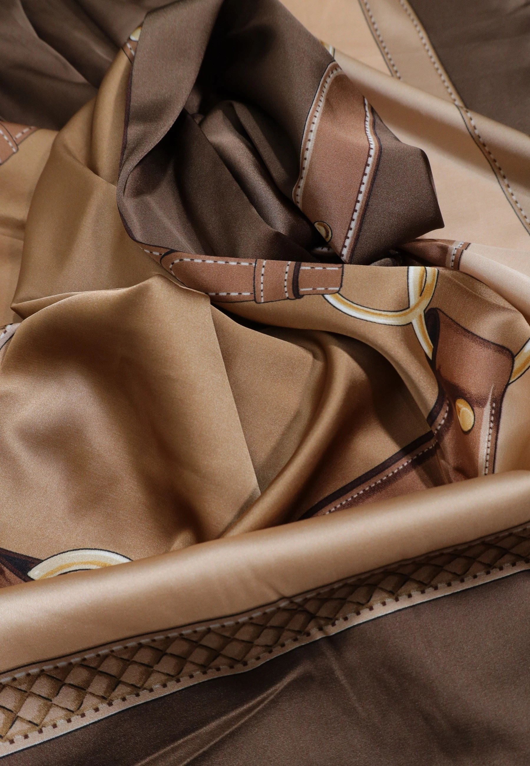 Шарф GUESS