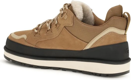 Спортивные кроссовки UGG