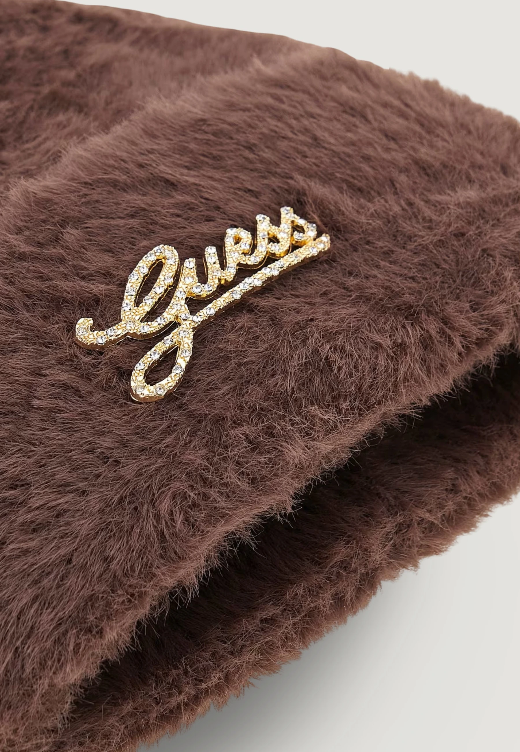Шапка GUESS